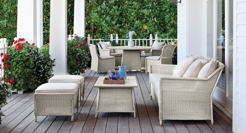 Черно белая веранда