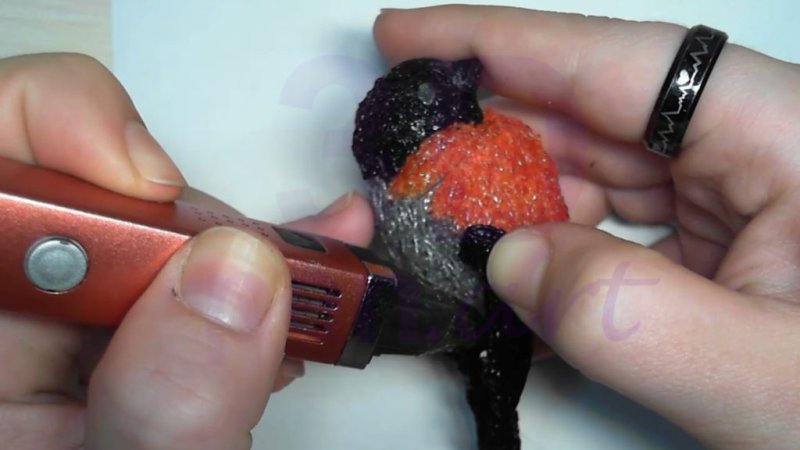 Зд ручкой Снегирь