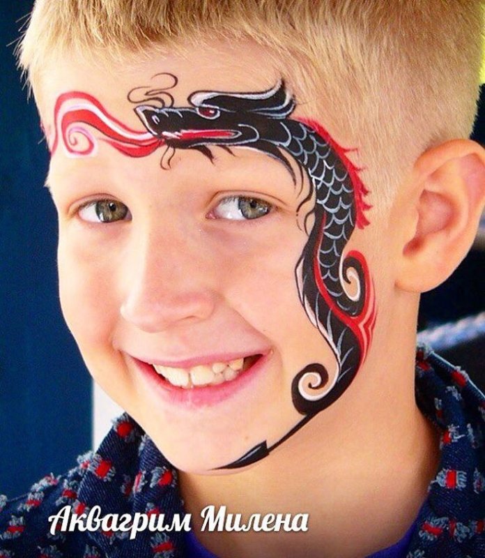 Аквагрим дракон на лице