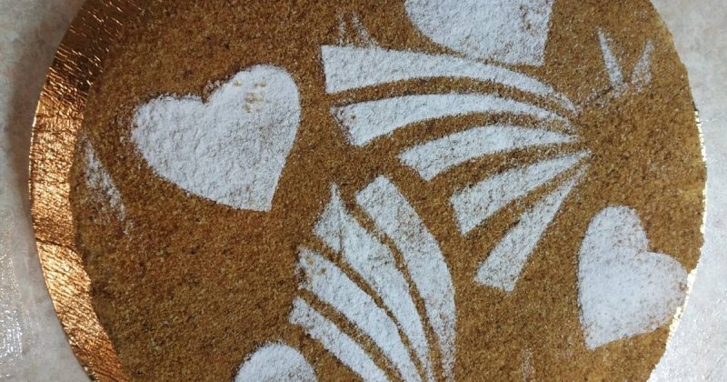 Трафарет для украшения медового торта