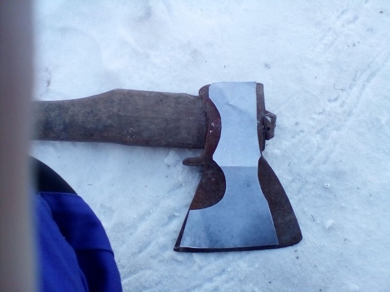 Красивый топор