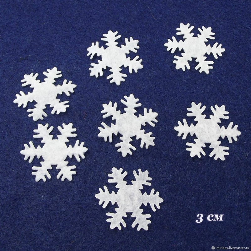 Снежинки из фетра маленькие