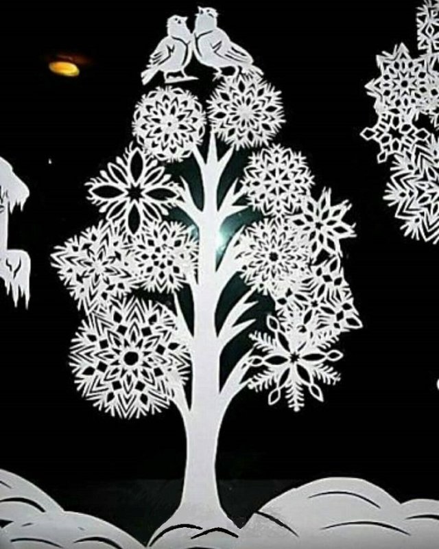 Снежинка из дерева