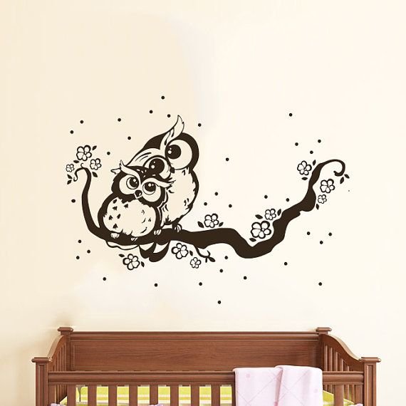 Сова на стене