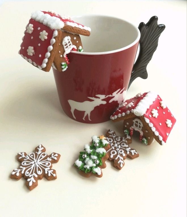 Пряничный домик на чашку