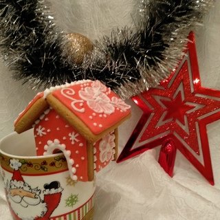 Пряничный домик на чашку