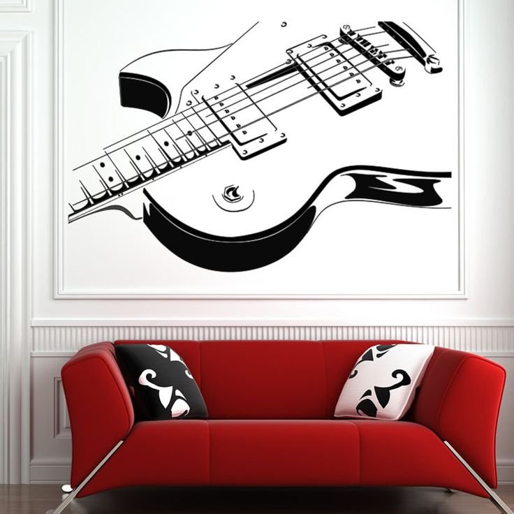 Гитара на стене