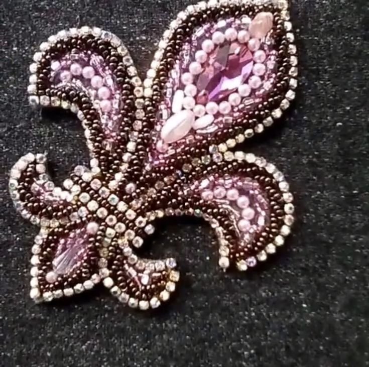 Вышивка бисером на фетре