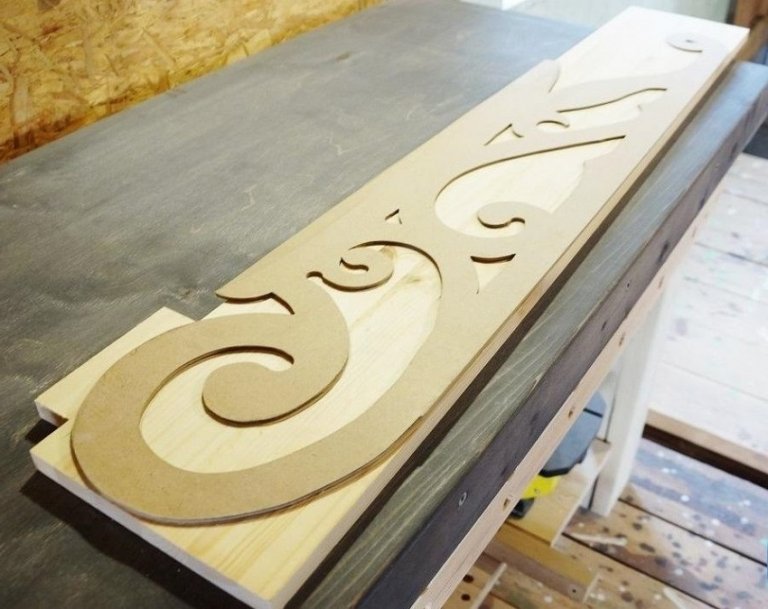 Вырезка фрезером по дереву