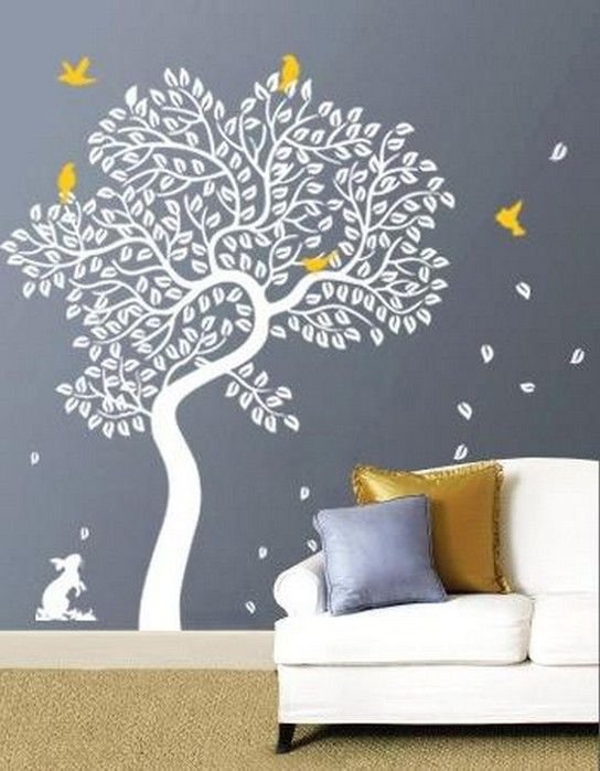 Дерево на стене