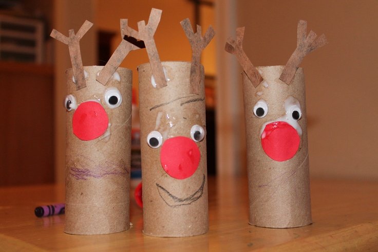 Олень из втулки