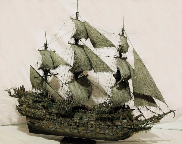 Корабль Летучий голландец сборная модель