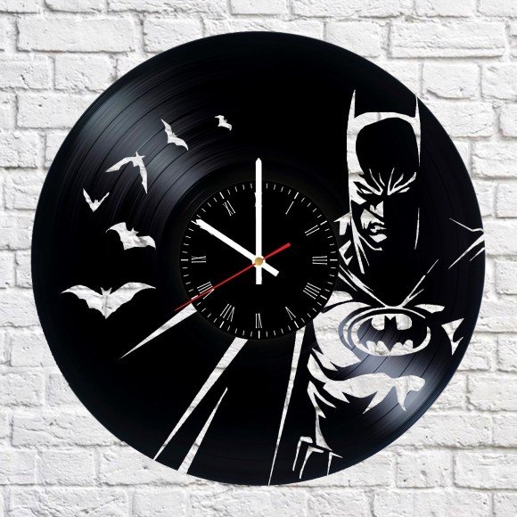 Часы на виниловой пластинке