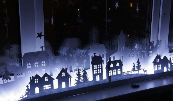 Новогодний городок на подоконнике