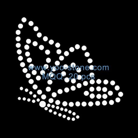 Бабочка из страз на одежде