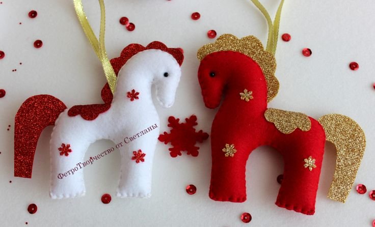 Новогодние игрушки из фетра