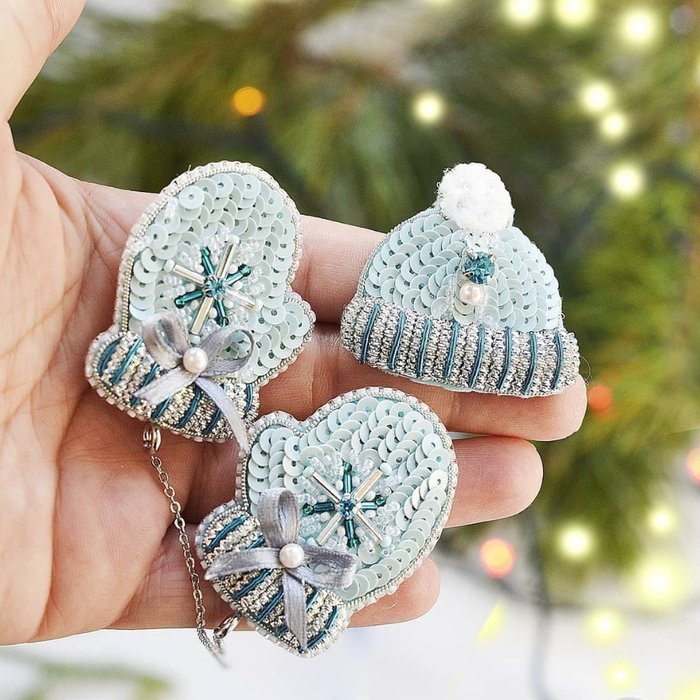 Зимние броши