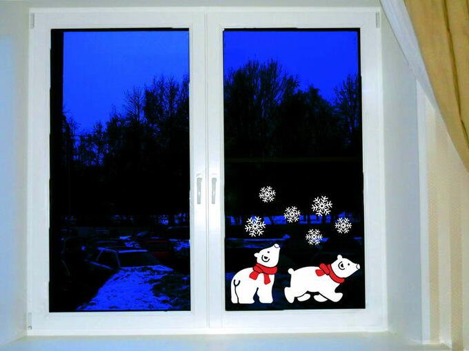 Белые украшения на окна