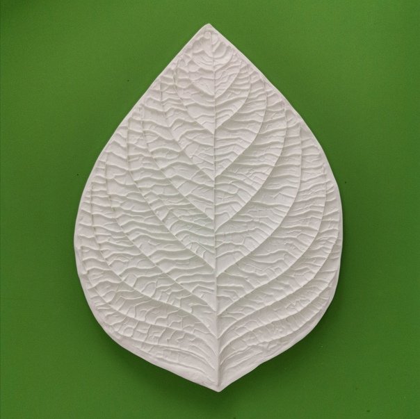Листья из изолона