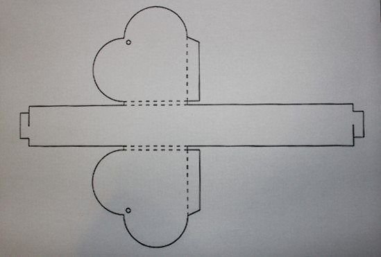 Трафарет коробочки с сердечком