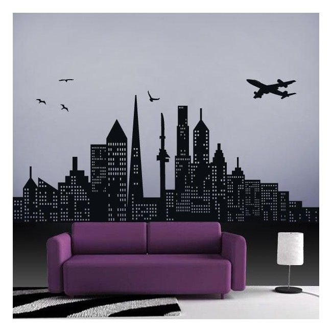 Очертания города на стене