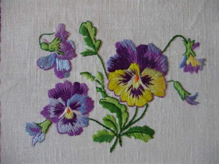 Вышивание гладью Анютины глазки