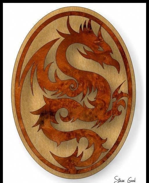 Панно дракона из дерева