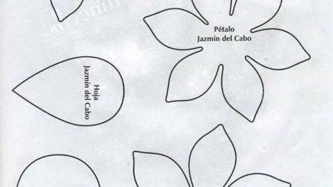 цветы из фоамирана на елку