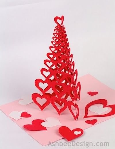 Елка из сердечек