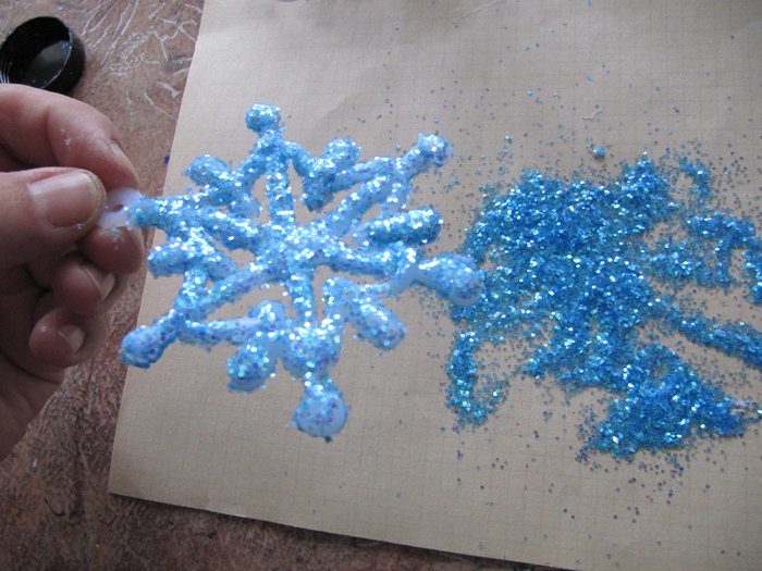 Снежинки из клея