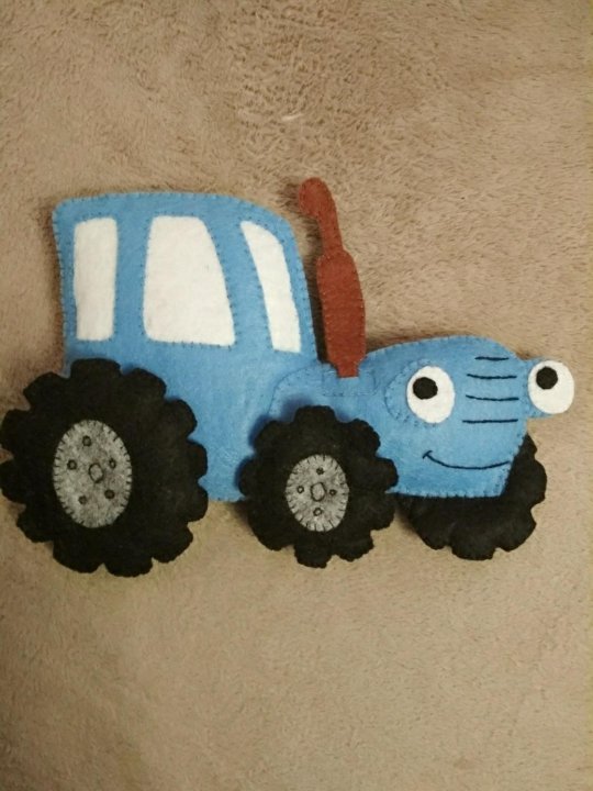Трактор из фетра