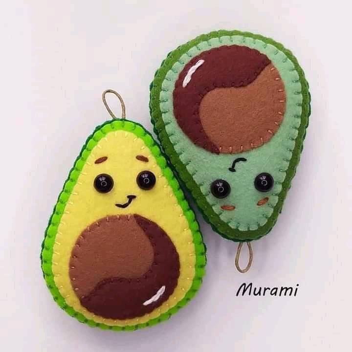 Брелки из фетра авокадо