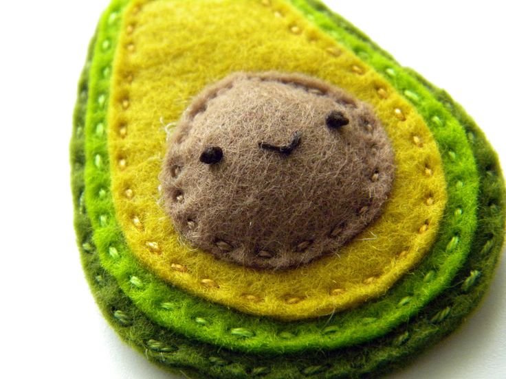 Игрушка из фетра авокадо