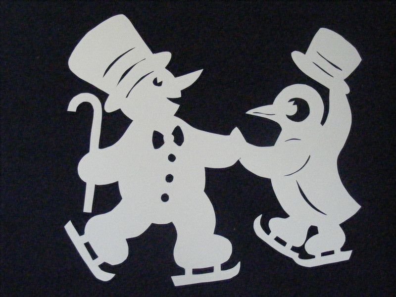 Снеговик резной на окно