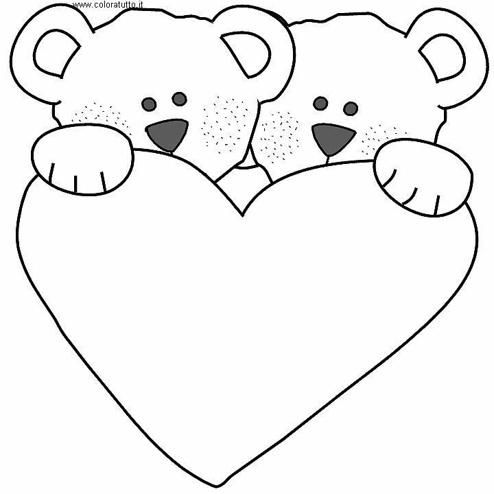 Мишка с сердцем раскраска