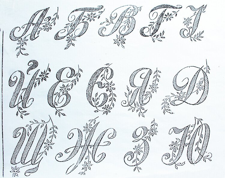 Вышивка инициалов