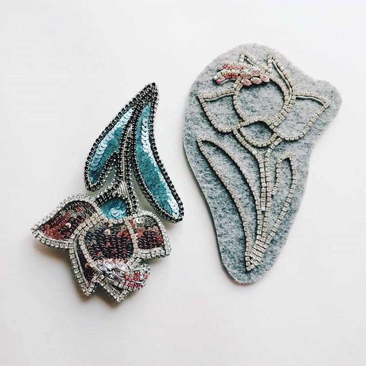 Бисерные броши на фетре