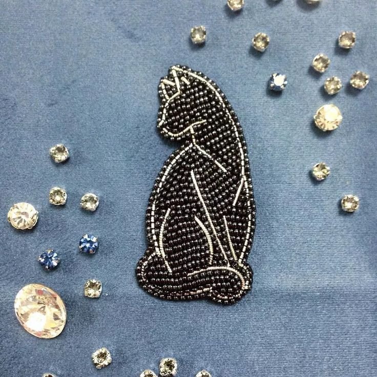 Трафарет брошь бисер