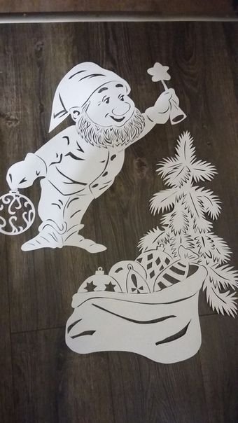 Вытынанки новогодние на окна гномики