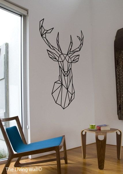 Рисунок на стене из скотча