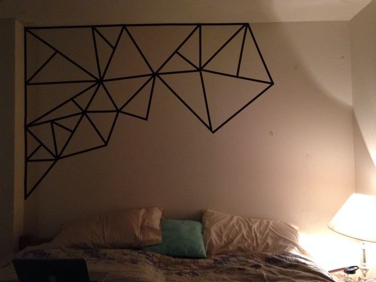 Геометрический узор на стене