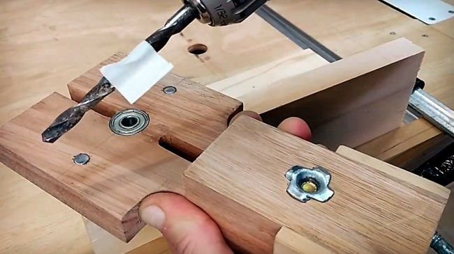 Кондуктор для шкантов kwb