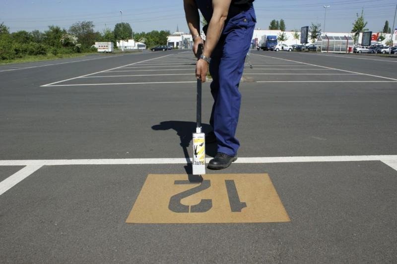 Нанесение дорожной разметки