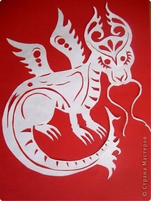 Ажурное вырезание дракон