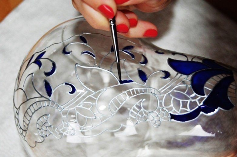 Роспись стекла витражными красками