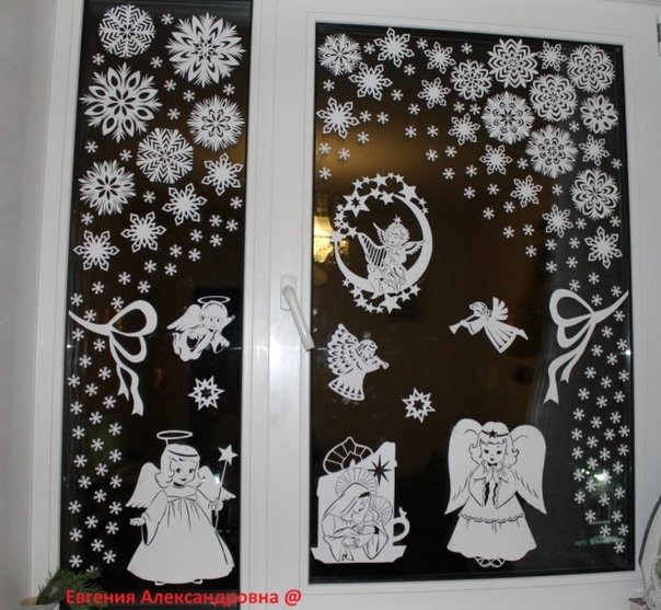 Украшения на окна на новый год снежинки