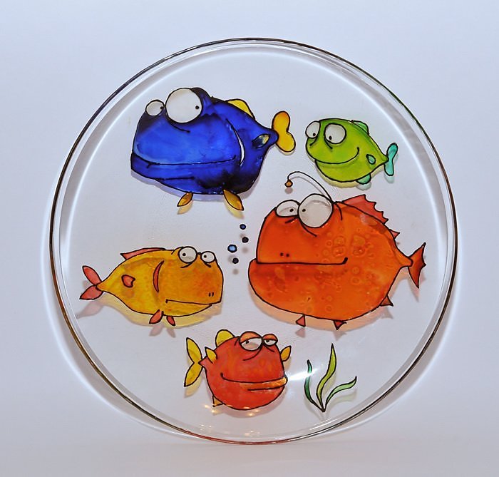 Роспись тарелок витражными красками