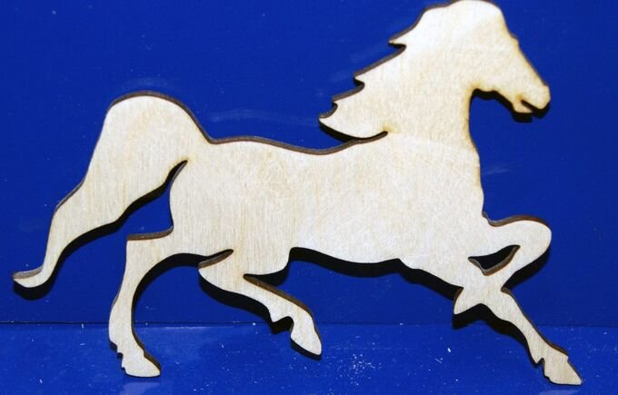 Лошадь из фанеры