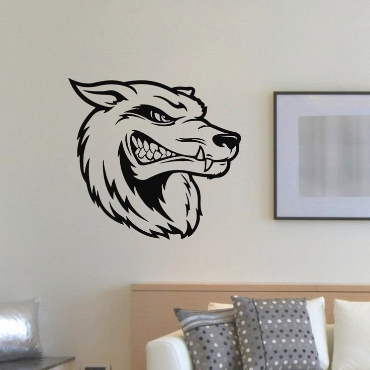 Рисунок волка на стене