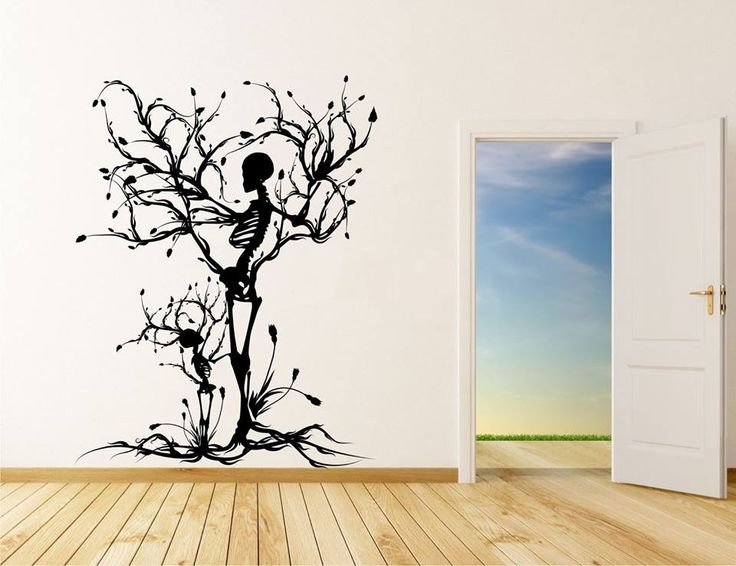 Стилизованное дерево на стене